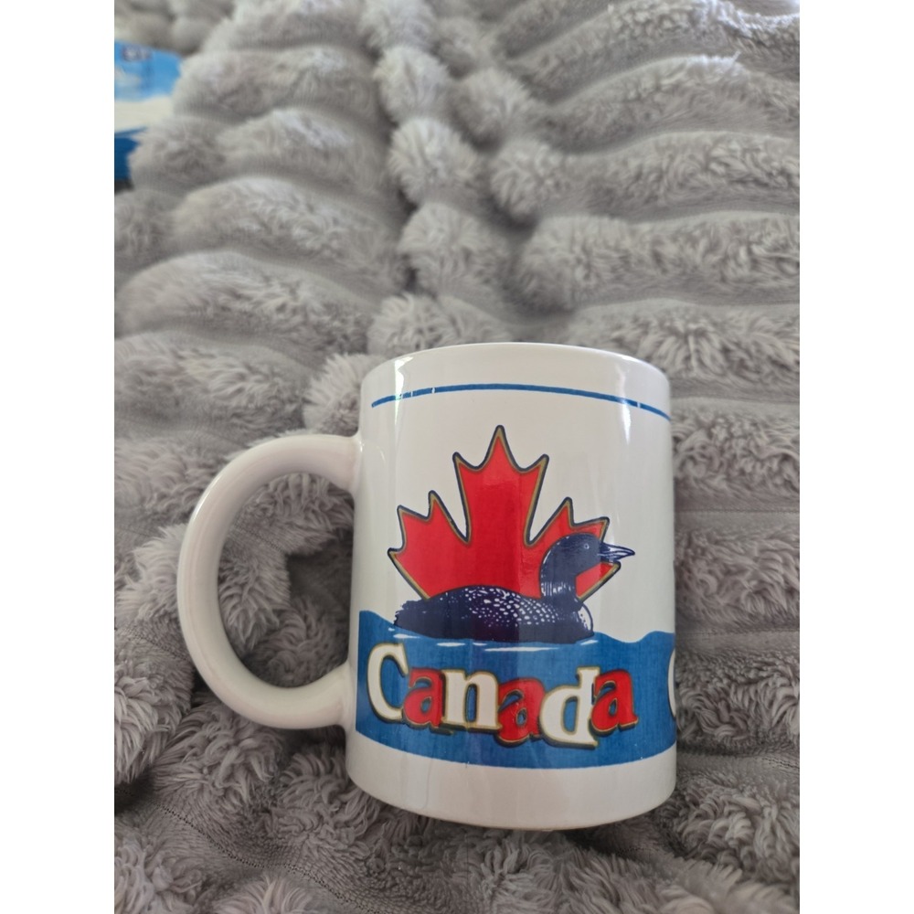 Canada‎ Coffee Mug:  Loon On A Maple Leaf EUC!!